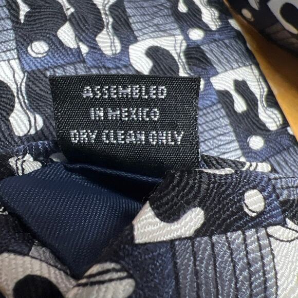 J. Garcia Stonehenge 100% Silk Neck Tie Abstract Gray Black Print Grateful Dead - Picture 5 of 6